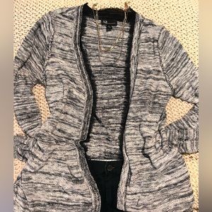 Casual Classic cardigan Black & white. XL